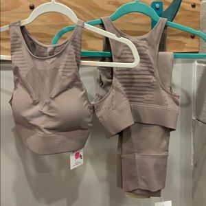 Varley Macapa Sports bra/crop: NWT! Fabulous!